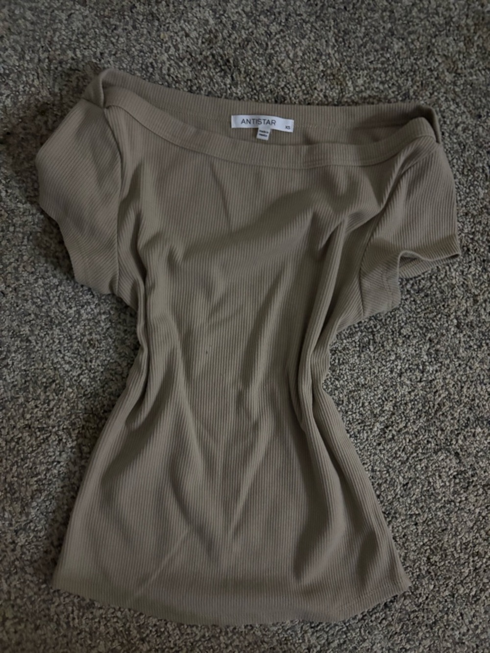 ANTISTAR Ribbed Off-Shoulder Top in Taupe